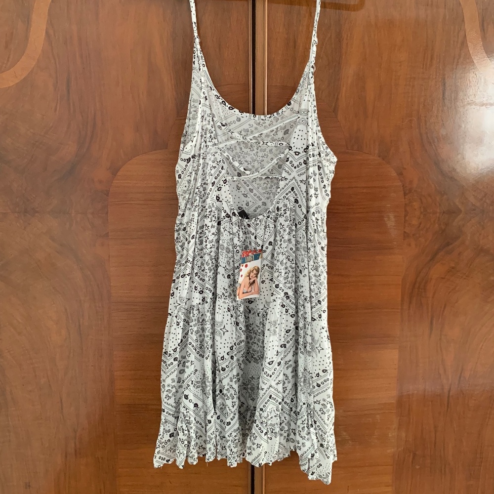 Varga black and white dress - never worn